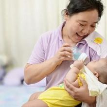 現(xiàn)代家政服務(wù) 專業(yè)、便捷，打造品質(zhì)生活新選擇